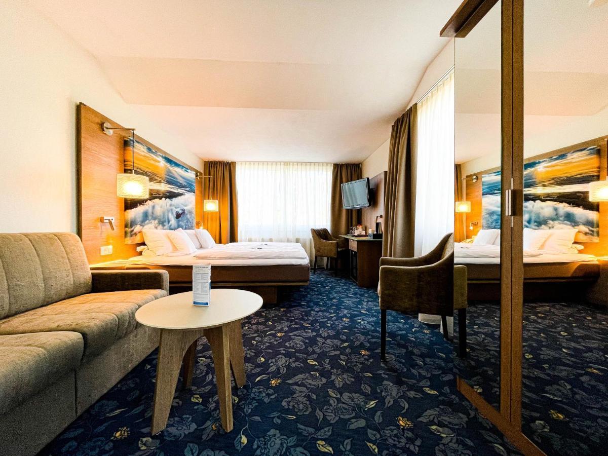 Hotel-Restaurant Vier Linden 슈타데 외부 사진