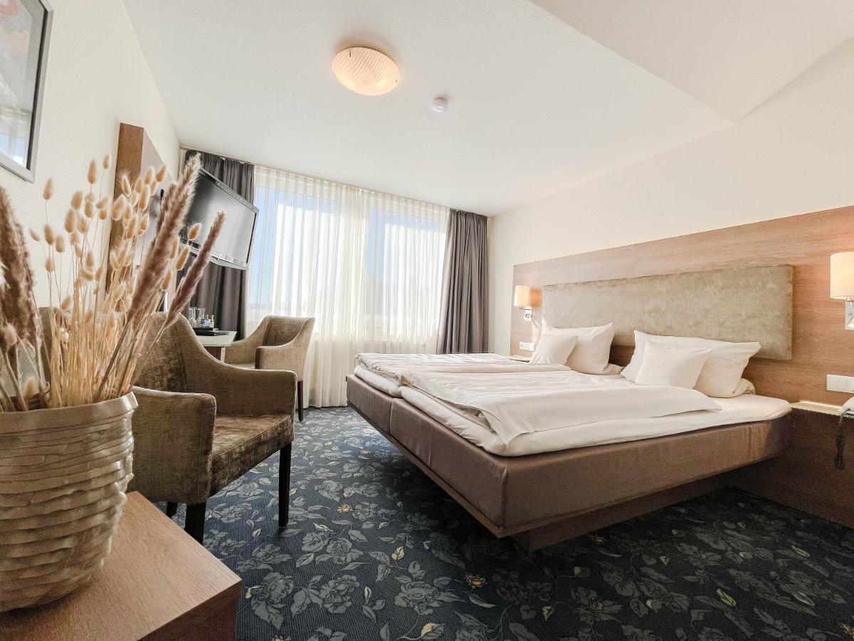 Hotel-Restaurant Vier Linden 슈타데 외부 사진