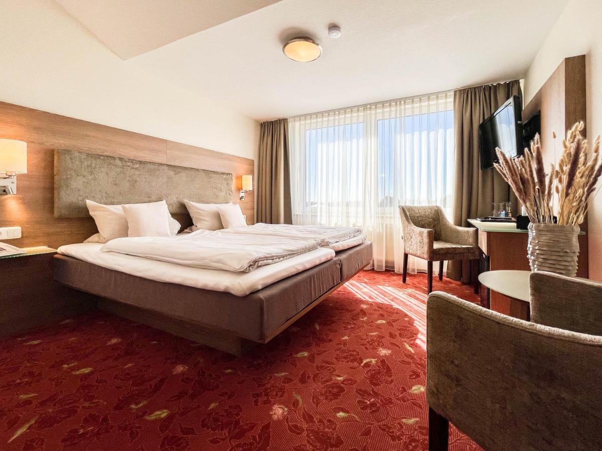 Hotel-Restaurant Vier Linden 슈타데 외부 사진