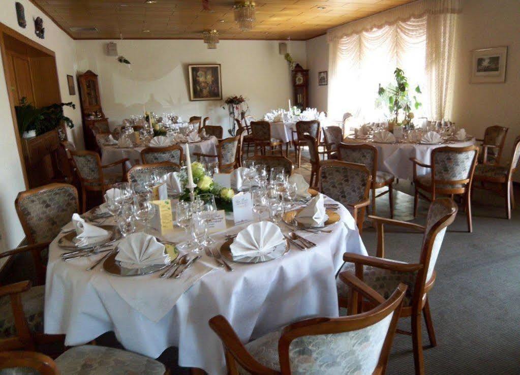Hotel-Restaurant Vier Linden 슈타데 외부 사진