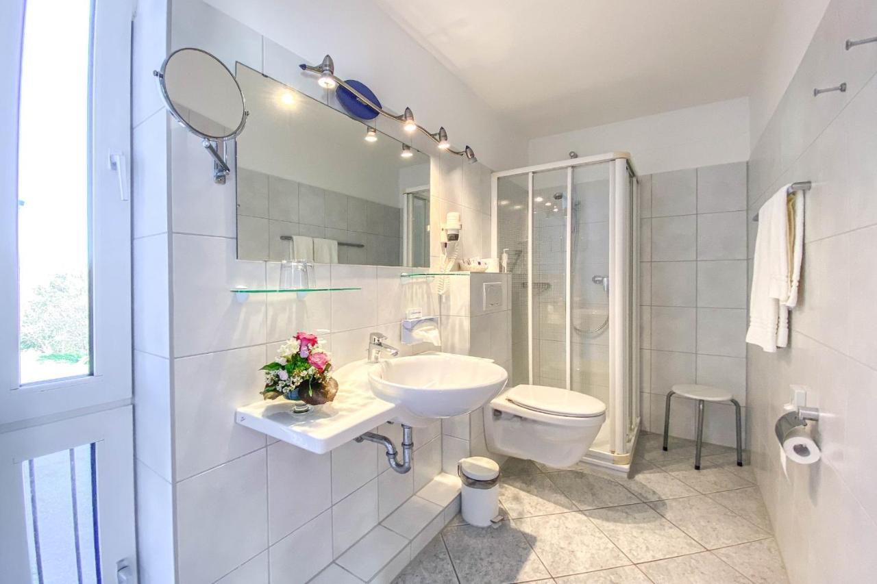 Hotel-Restaurant Vier Linden 슈타데 외부 사진