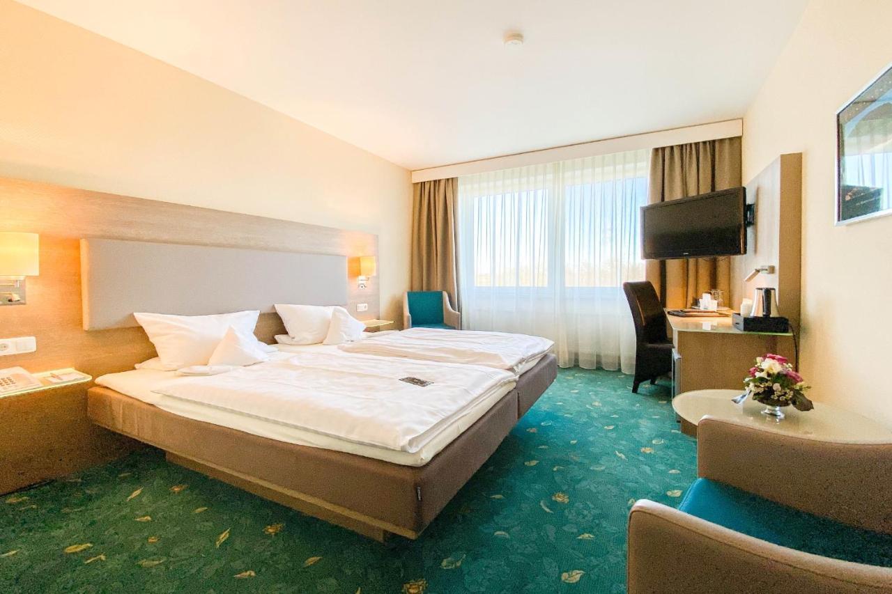 Hotel-Restaurant Vier Linden 슈타데 외부 사진