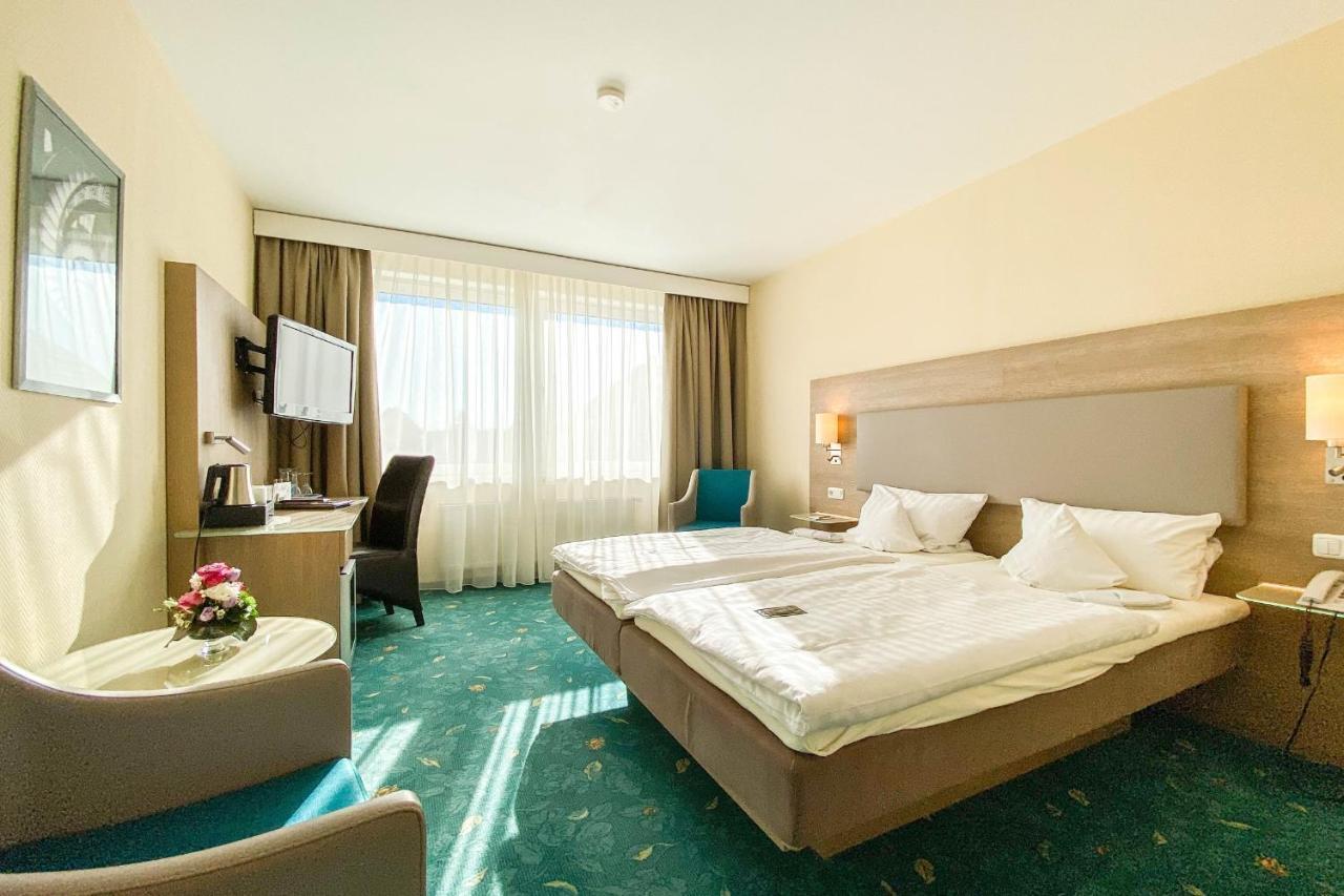 Hotel-Restaurant Vier Linden 슈타데 외부 사진