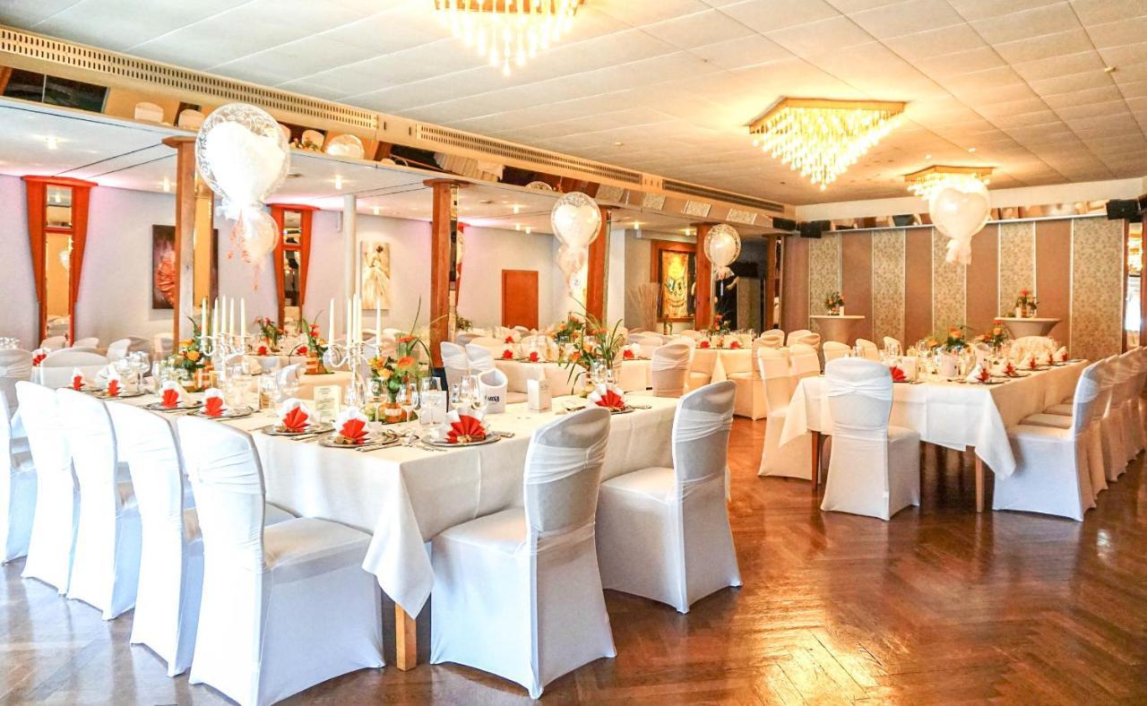 Hotel-Restaurant Vier Linden 슈타데 외부 사진